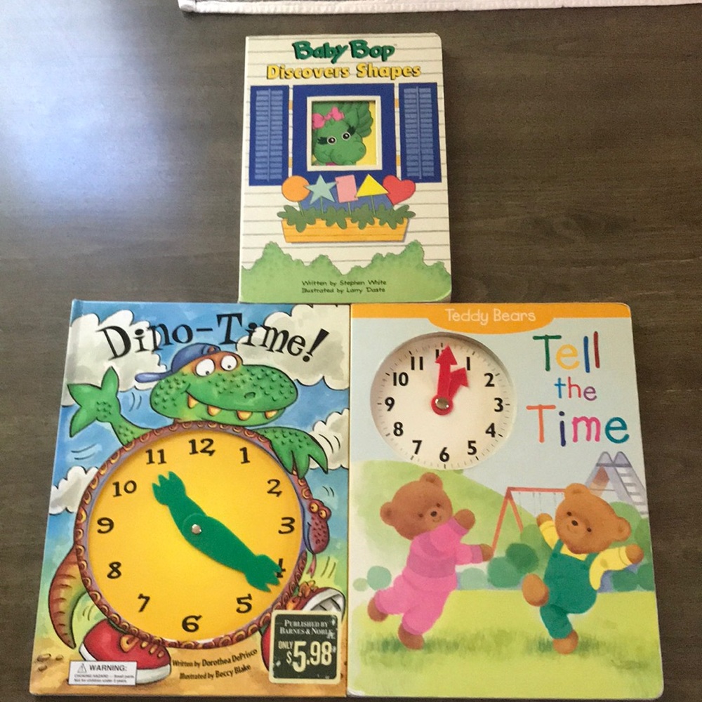 Learning the time and shapes book bundle